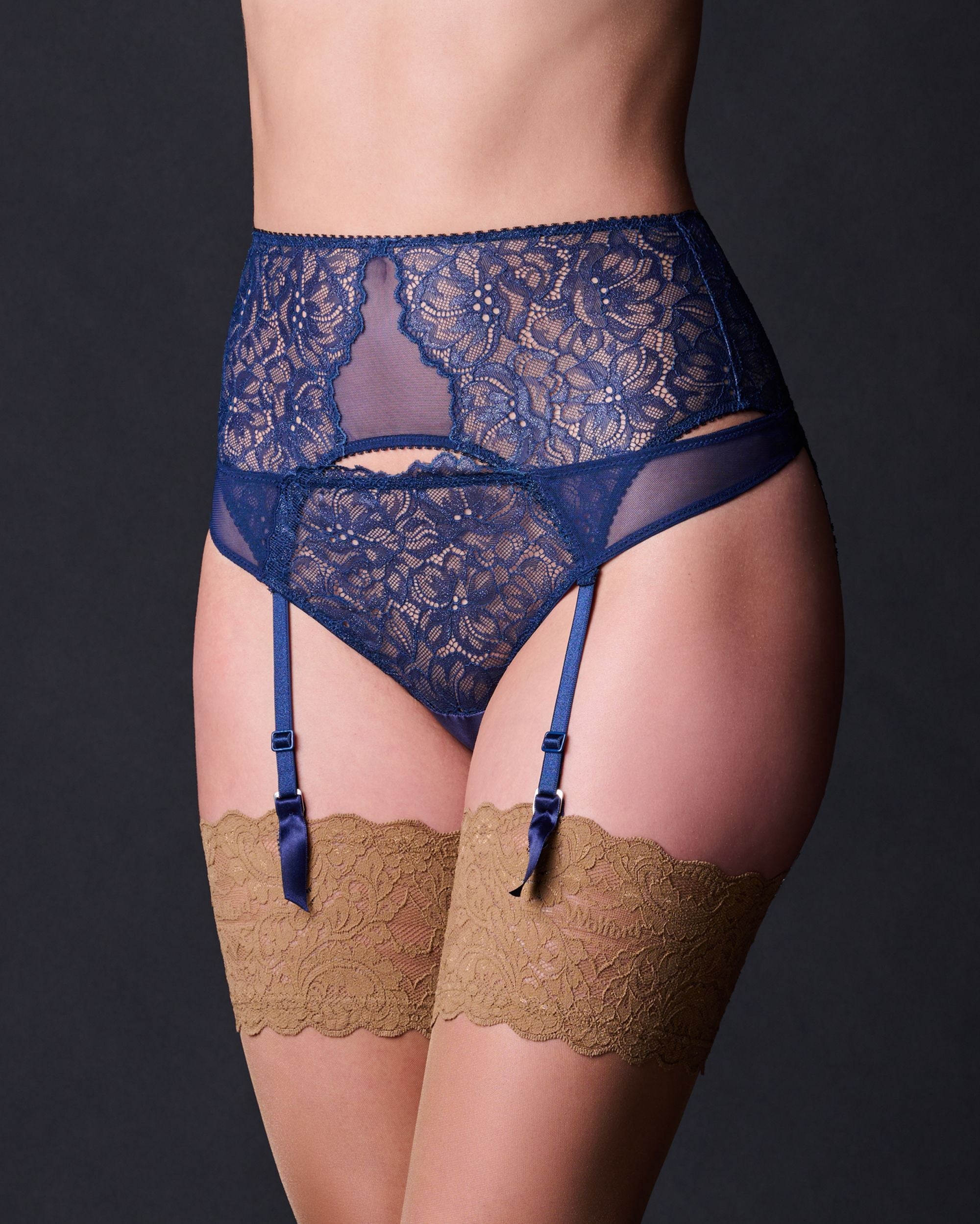https://s7d2.scene7.com/is/image/Journelle/137498-1090-a?wid=2500&fit=constrain