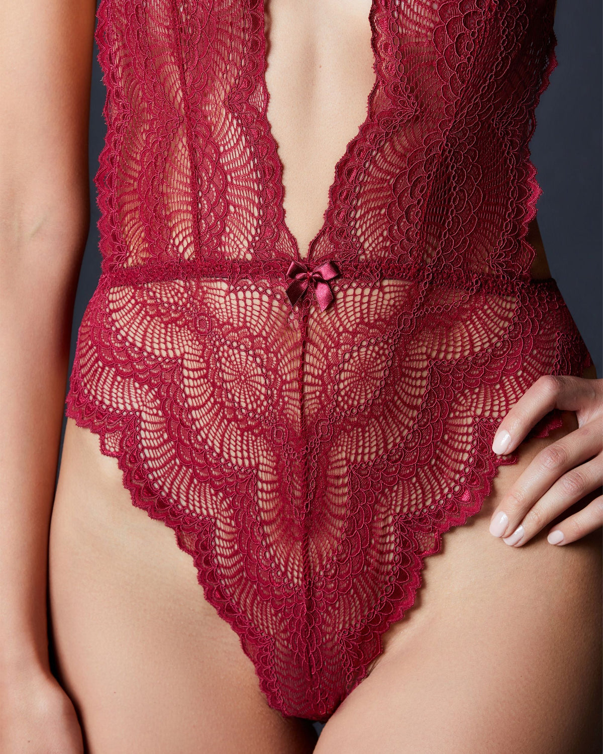 https://s7d2.scene7.com/is/image/Journelle/144748-341-d?wid=2500&fit=constrain