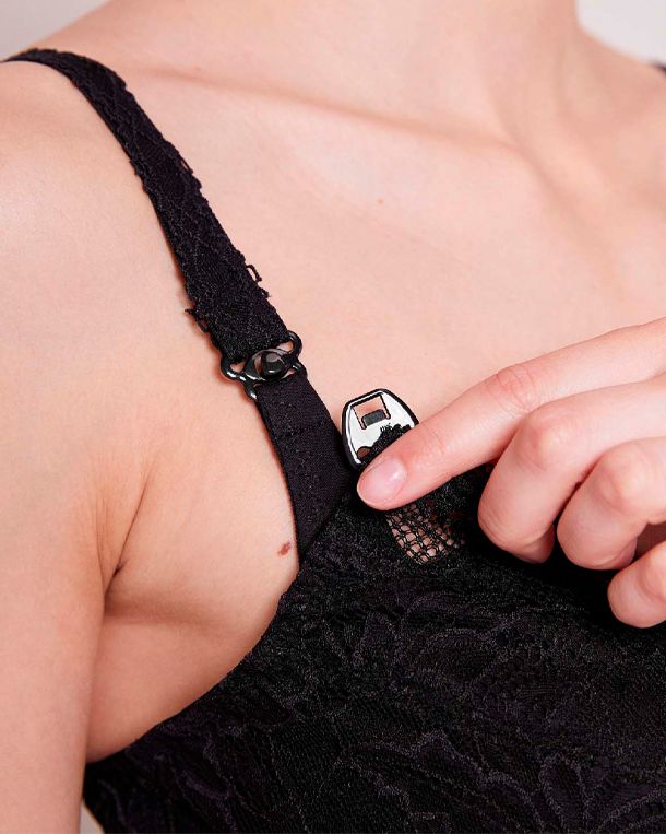 https://s7d2.scene7.com/is/image/Journelle/147421-3-c?wid=2500&fit=constrain