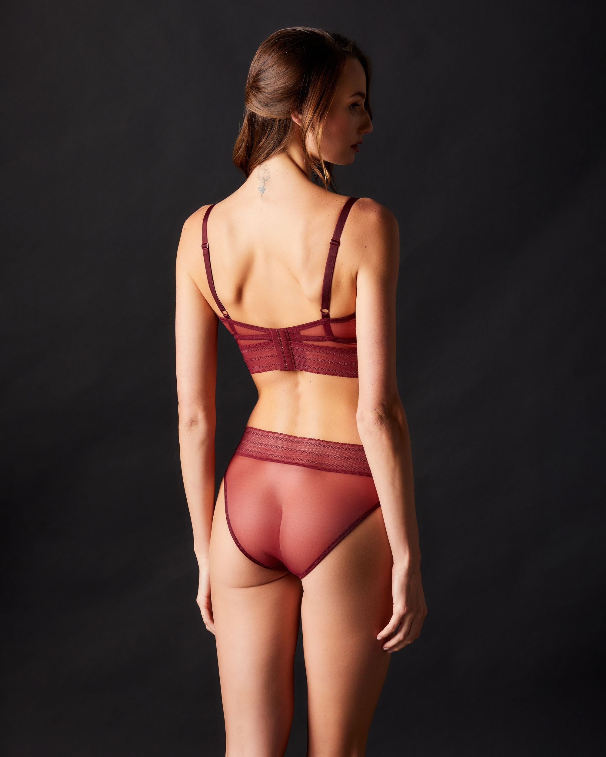 https://s7d2.scene7.com/is/image/Journelle/147527-4210-c?wid=2500&fit=constrain