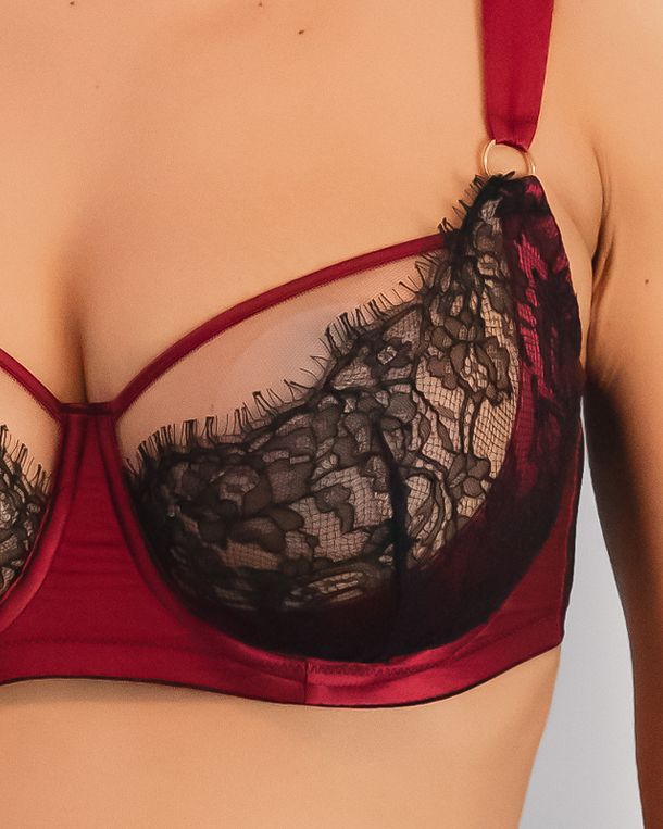 https://s7d2.scene7.com/is/image/Journelle/155945-201-c?wid=2500&fit=constrain