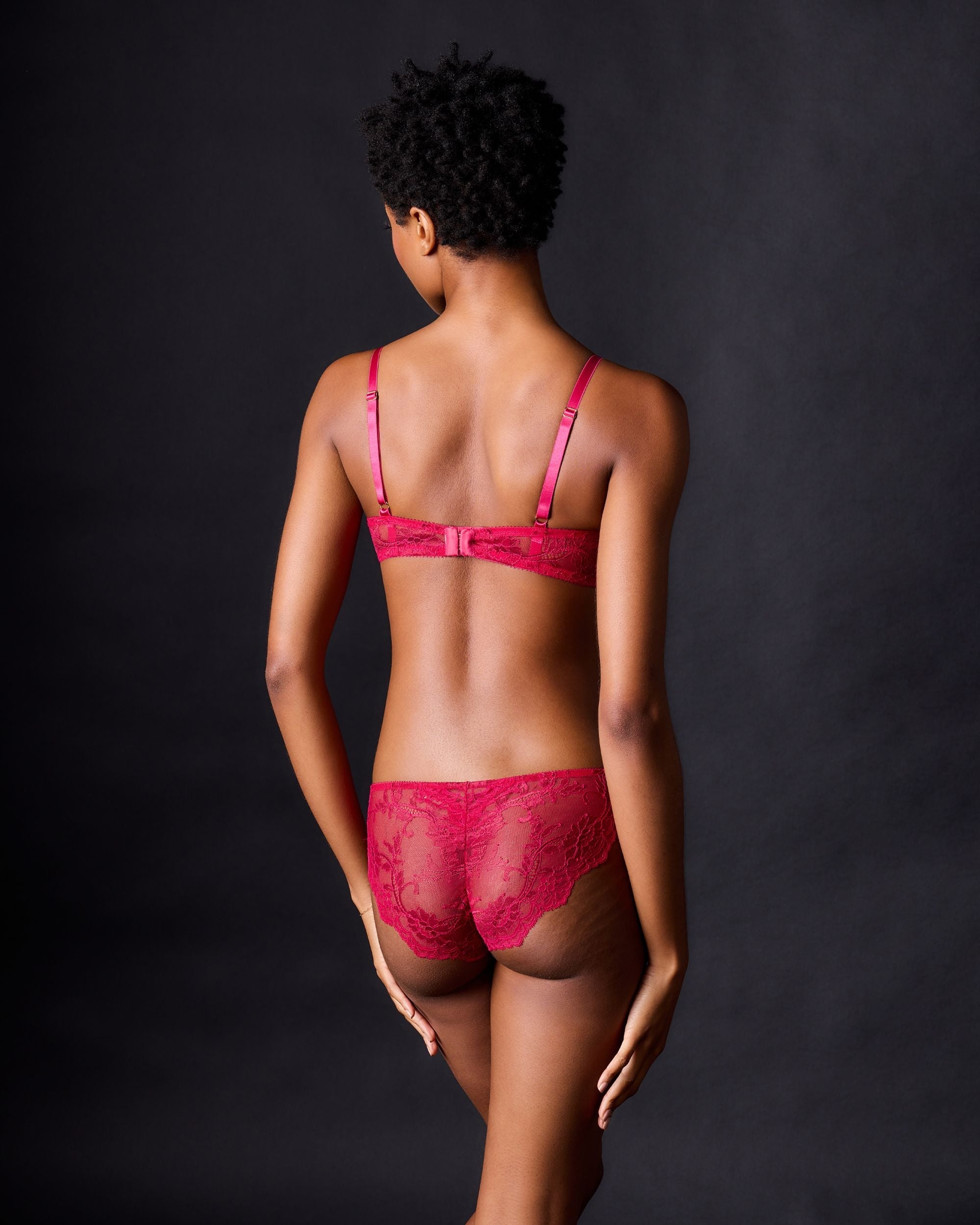 https://s7d2.scene7.com/is/image/Journelle/157585-80-c?wid=2500&fit=constrain