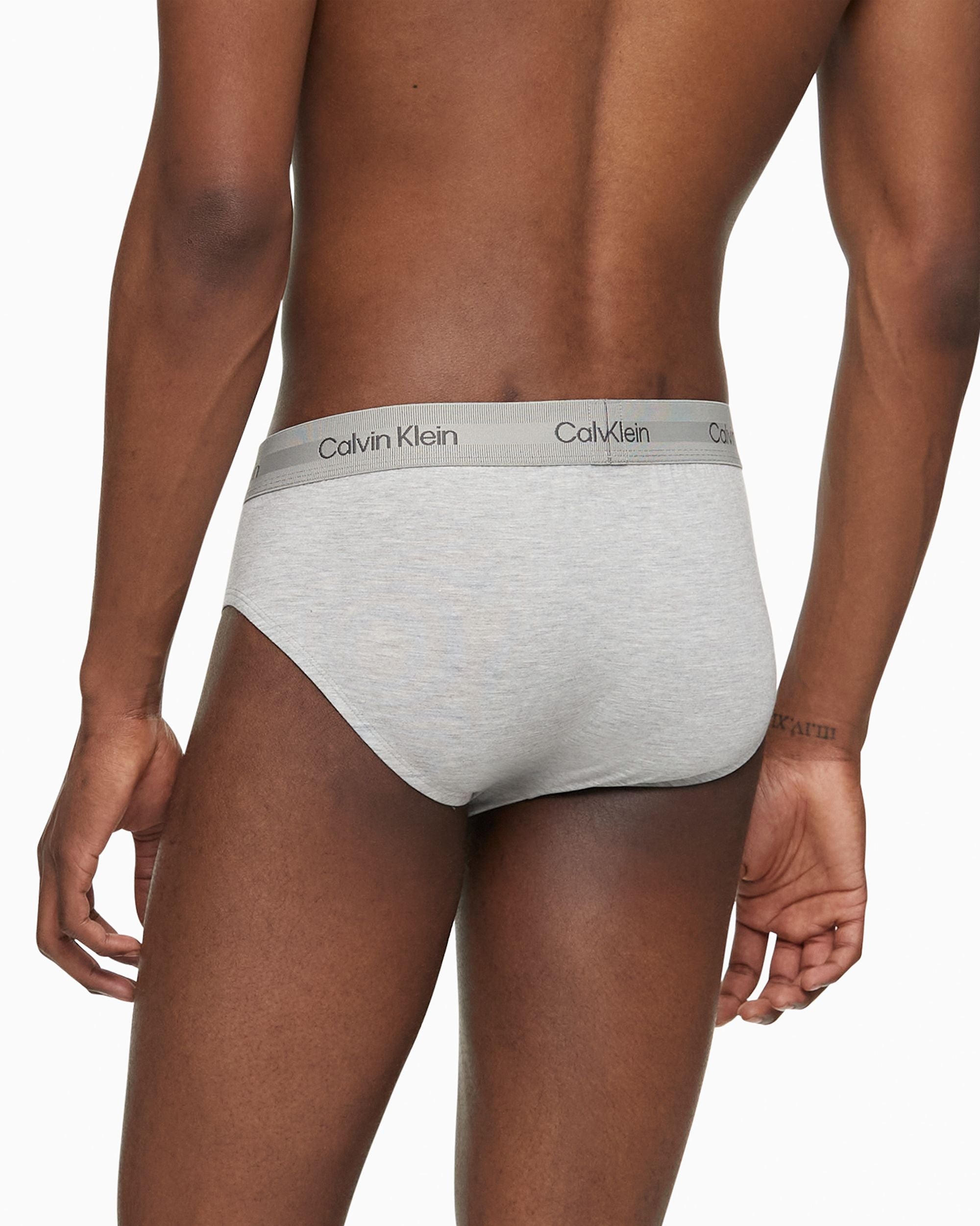 https://s7d2.scene7.com/is/image/Journelle/180103-2004-c?wid=2500&fit=constrain