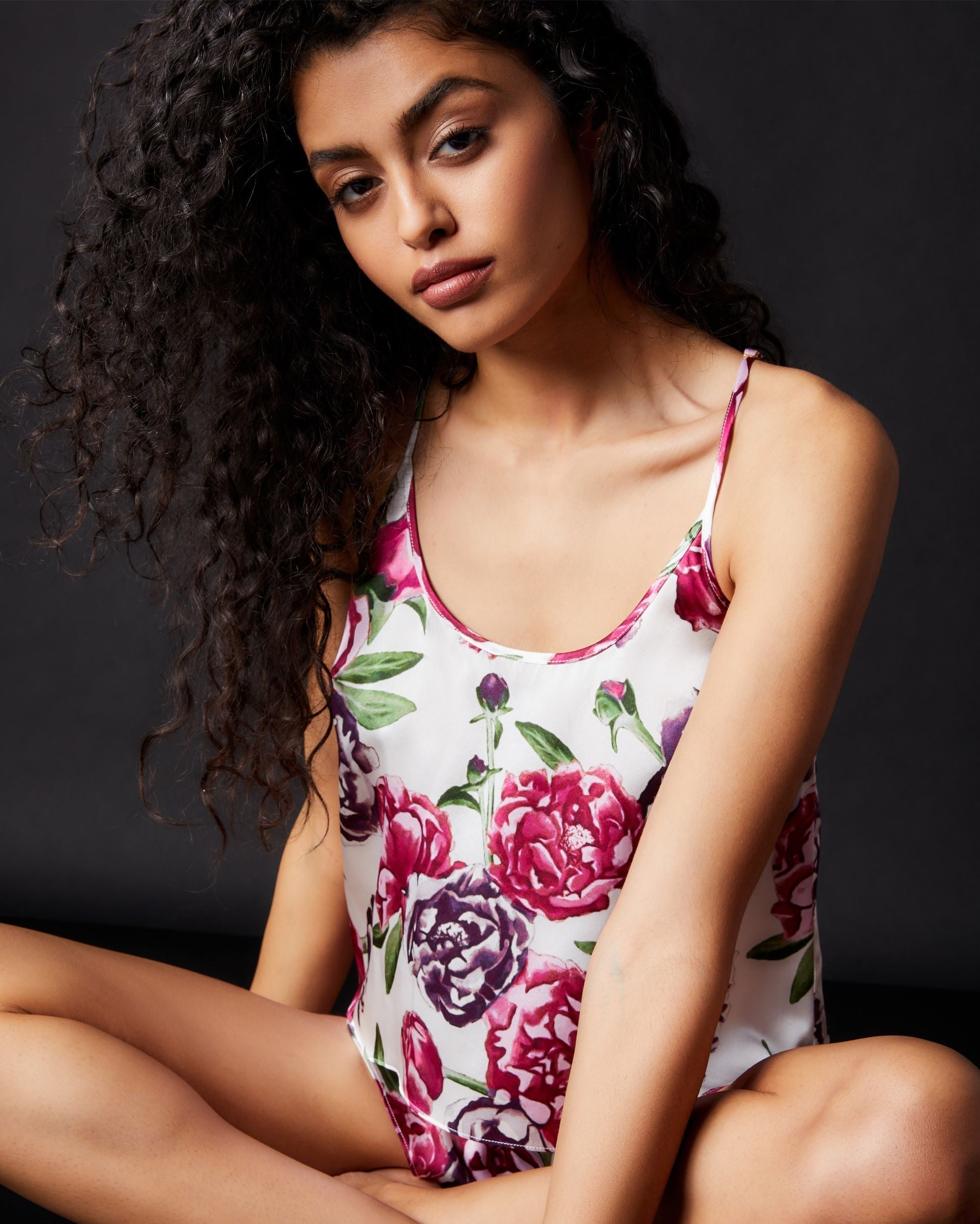https://s7d2.scene7.com/is/image/Journelle/185973-4225-d?wid=2500&fit=constrain