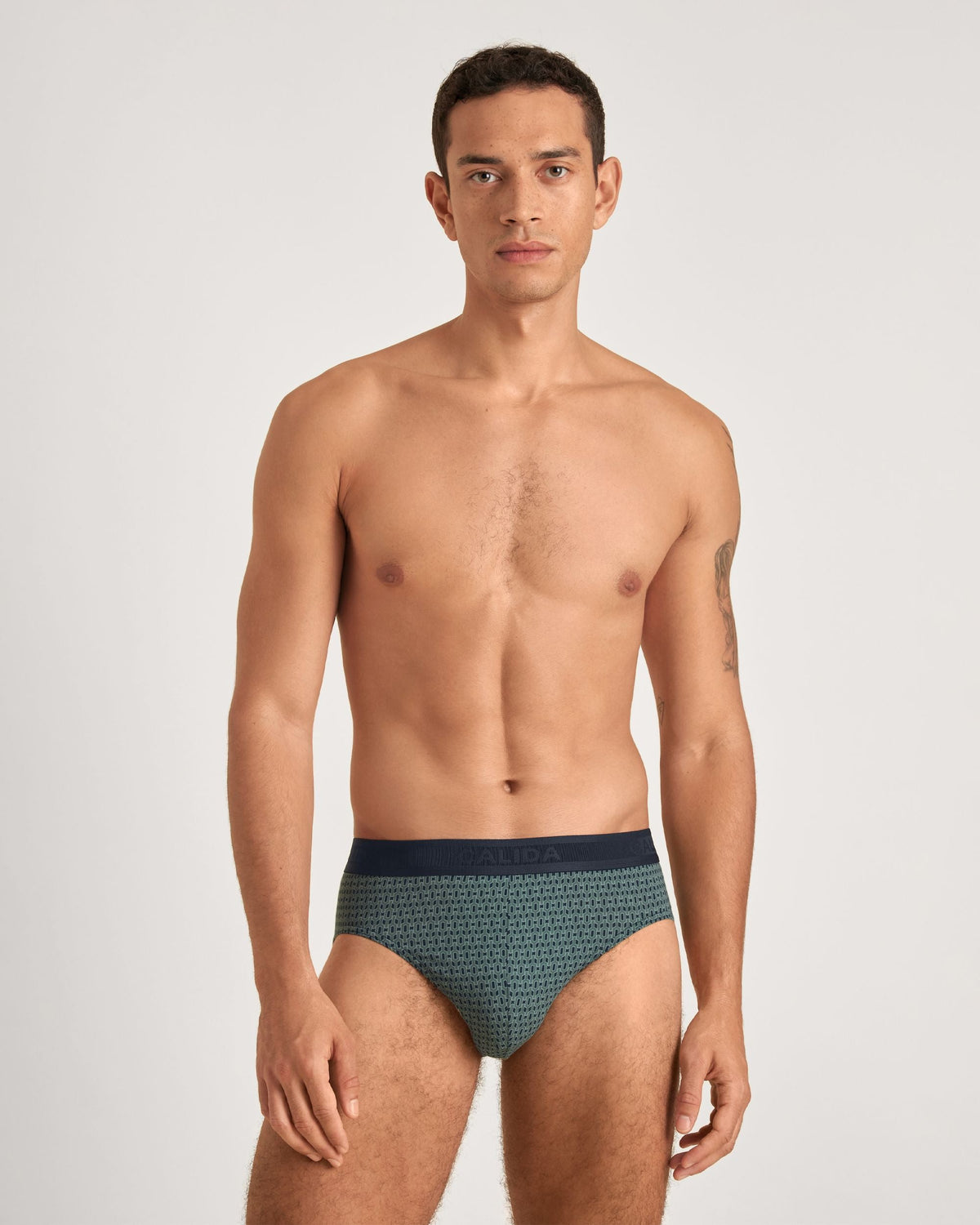 https://s7d2.scene7.com/is/image/Journelle/194296-4333-c?wid=2500&fit=constrain