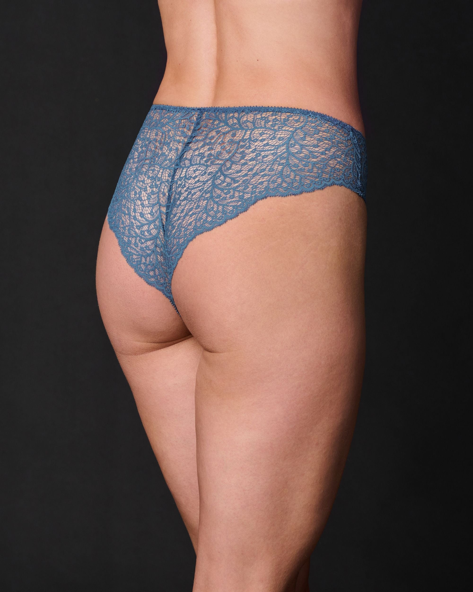 https://s7d2.scene7.com/is/image/Journelle/197176-4395-b?wid=2500&fit=constrain
