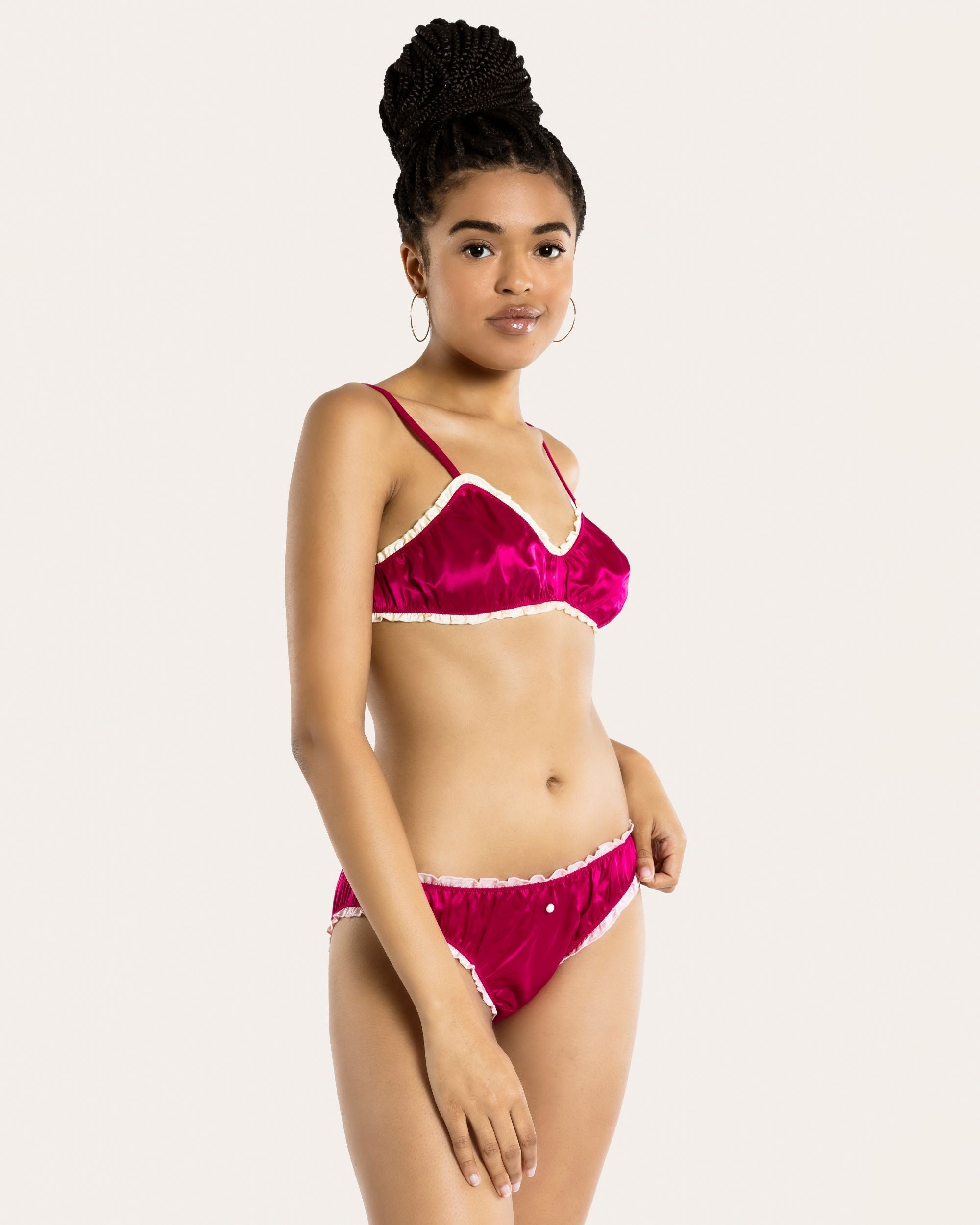 https://s7d2.scene7.com/is/image/Journelle/187438-4237-a?wid=2500&fit=constrain