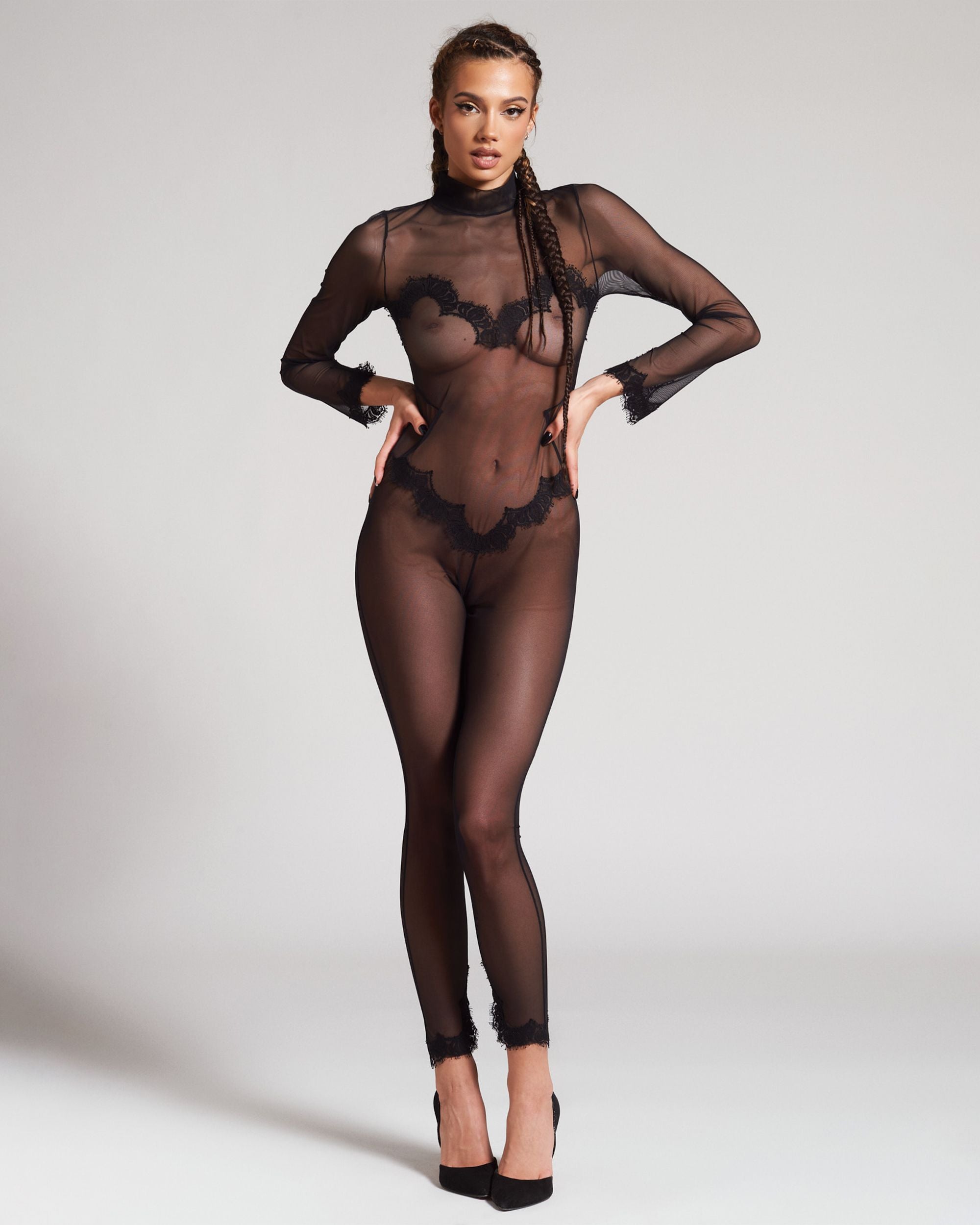 https://s7d2.scene7.com/is/image/Journelle/197918-3-a?wid=2500&fit=constrain